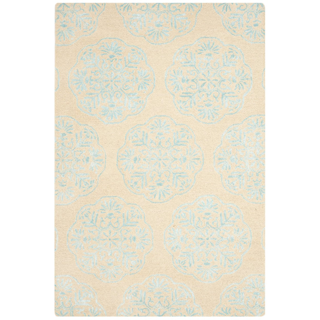 SAFAVIEH Bella BEL711C Handmade Beige / Blue Rug Image 8