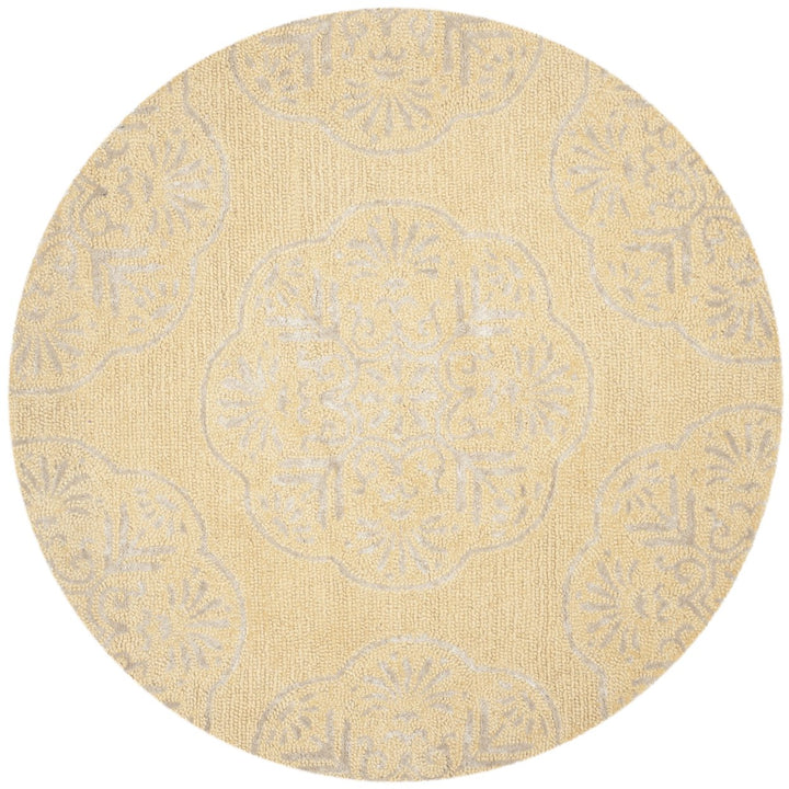 SAFAVIEH Bella BEL711B Handmade Beige / Silver Rug Image 7