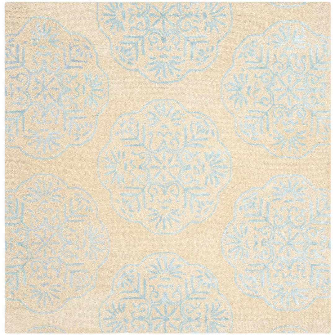 SAFAVIEH Bella BEL711C Handmade Beige / Blue Rug Image 9