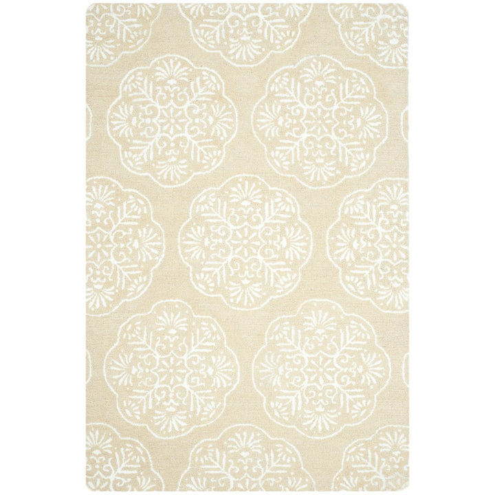 SAFAVIEH Bella BEL711A Handmade Beige / Ivory Rug Image 1