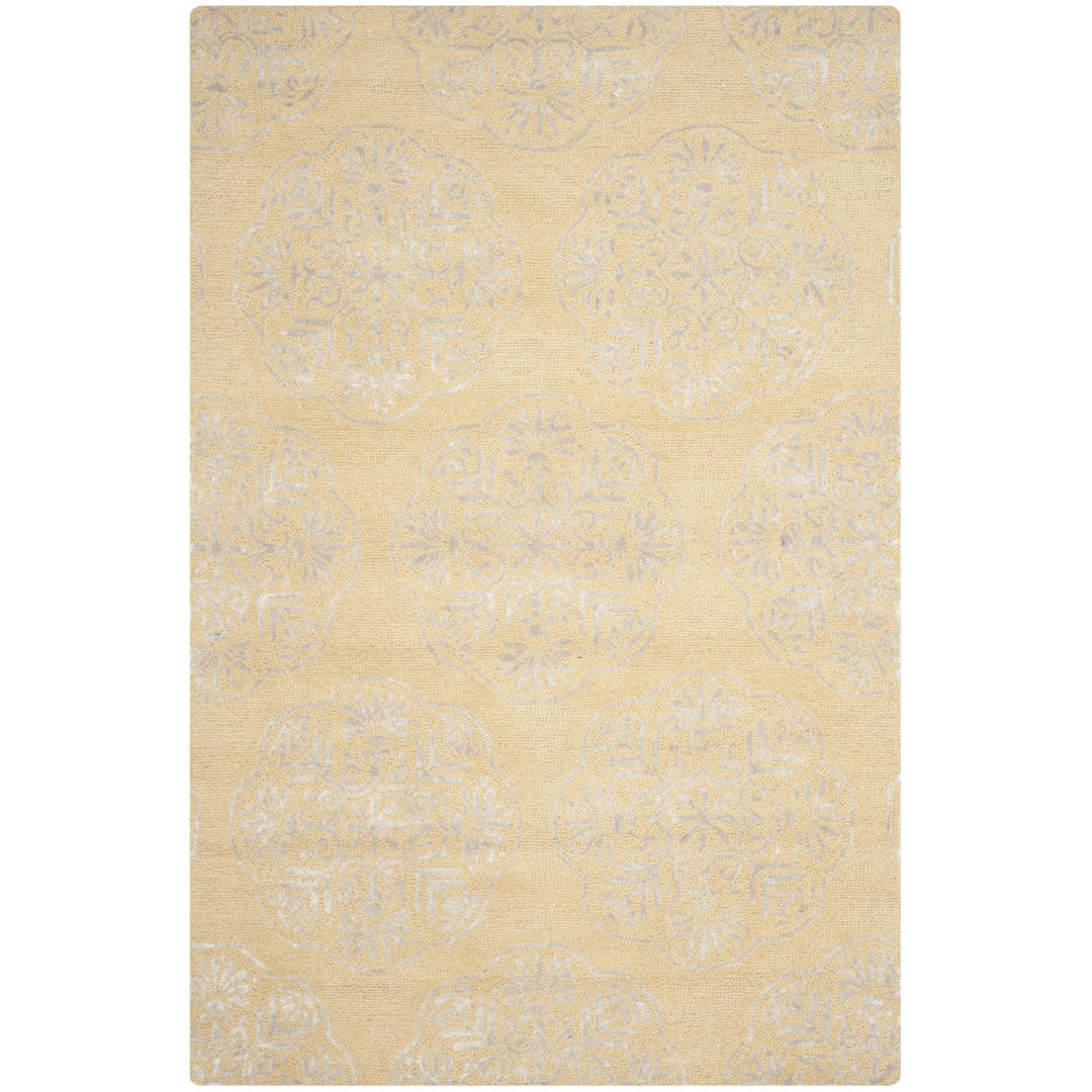 SAFAVIEH Bella BEL711B Handmade Beige / Silver Rug Image 8