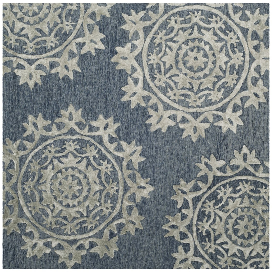 SAFAVIEH Bella Collection BEL914A Handmade Blue Rug Image 6