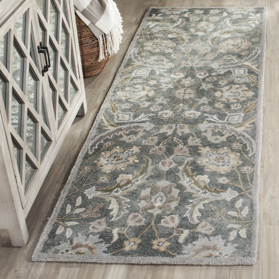 SAFAVIEH Bella BEL923B Handmade Grey / Multi Rug Image 3