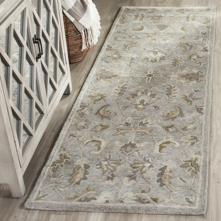 SAFAVIEH Bella BEL924B Handmade Grey / Multi Rug Image 3