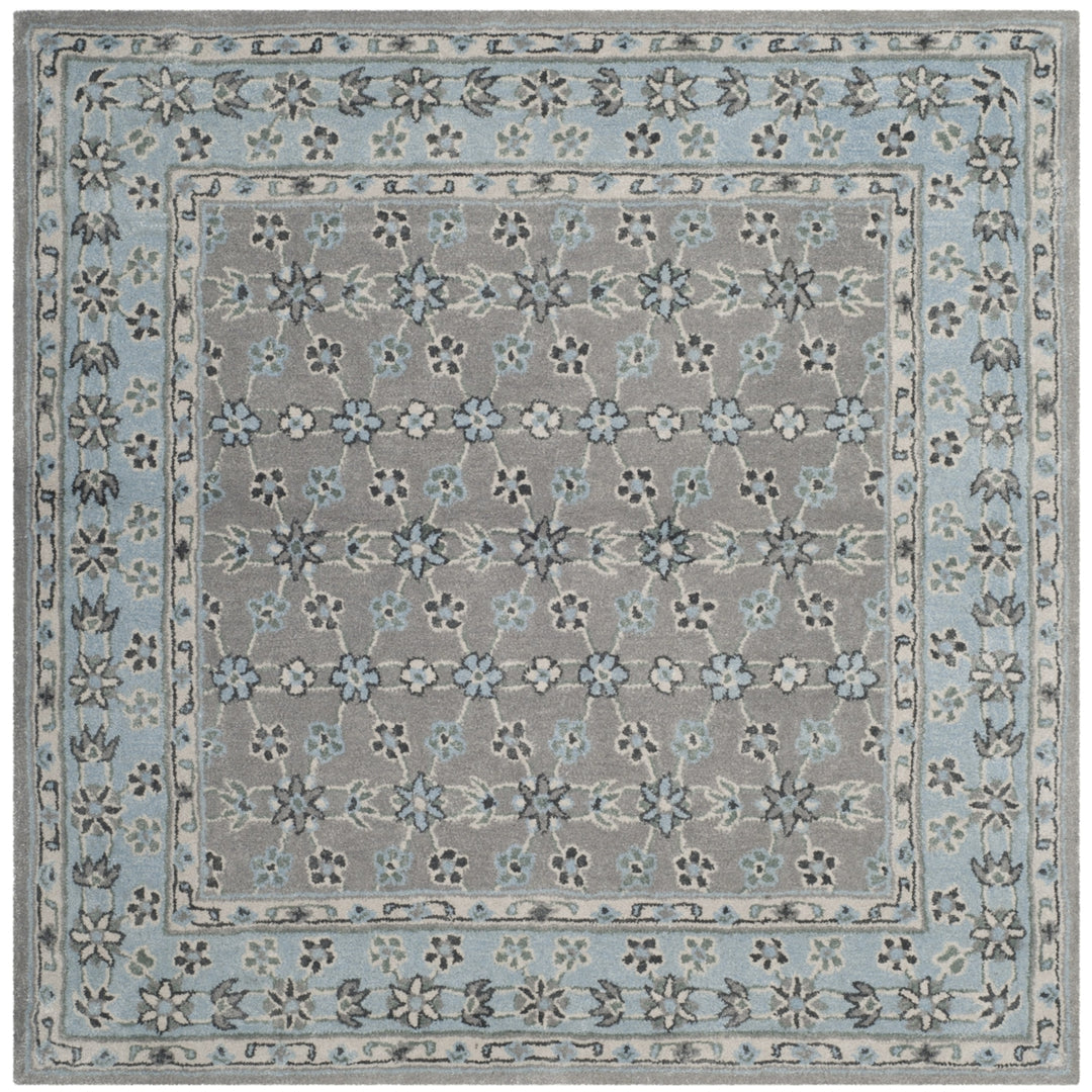 SAFAVIEH Bella BEL932A Handmade Silver / Light Blue Rug Image 6