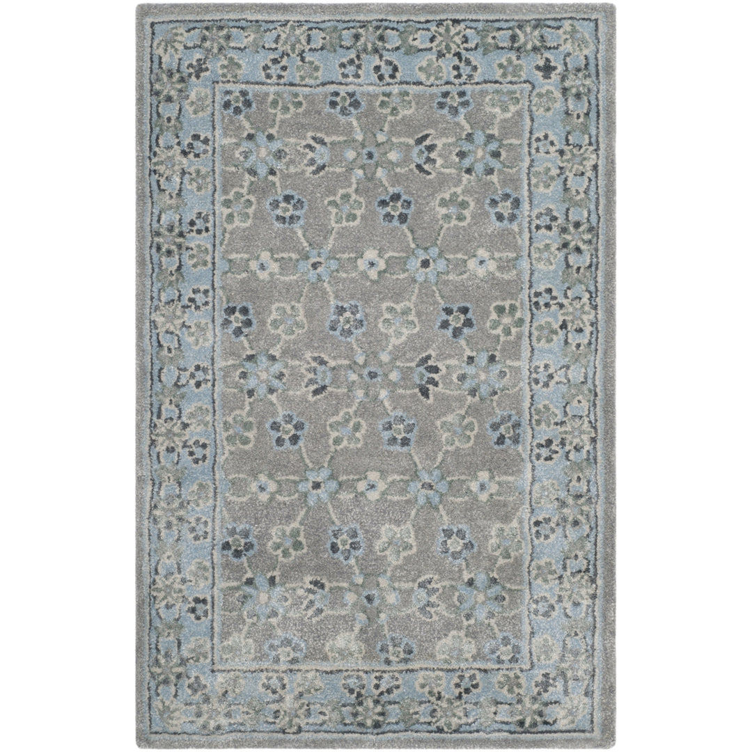 SAFAVIEH Bella BEL932A Handmade Silver / Light Blue Rug Image 8