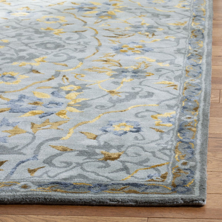 SAFAVIEH Bella Collection BEL973A Handmade Grey/Gold Rug Image 3