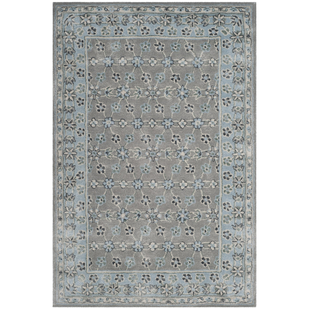 SAFAVIEH Bella BEL932A Handmade Silver / Light Blue Rug Image 9