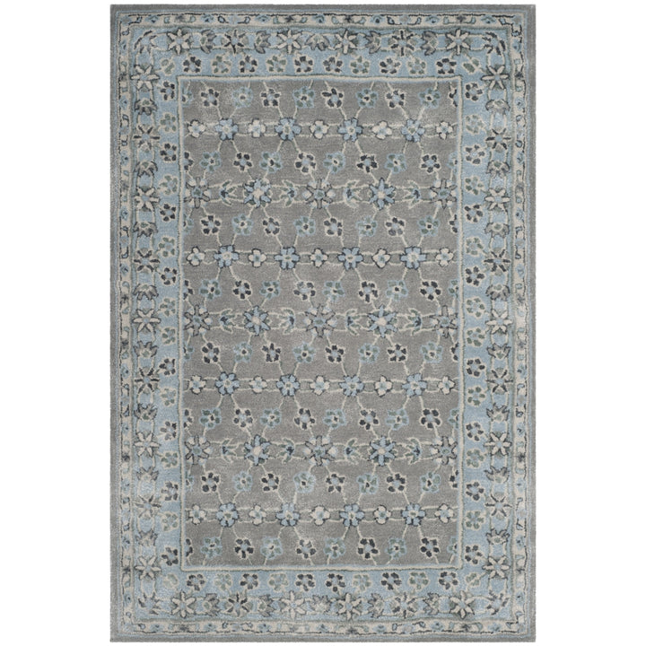 SAFAVIEH Bella BEL932A Handmade Silver / Light Blue Rug Image 9