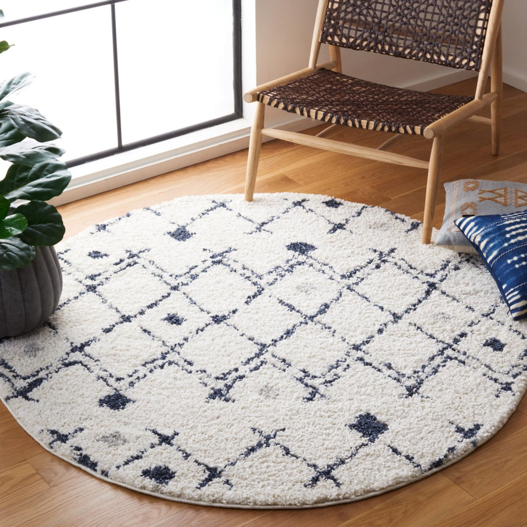 SAFAVIEH Berber Shag Collection BER164D Ivory/Dark Grey Rug Image 9