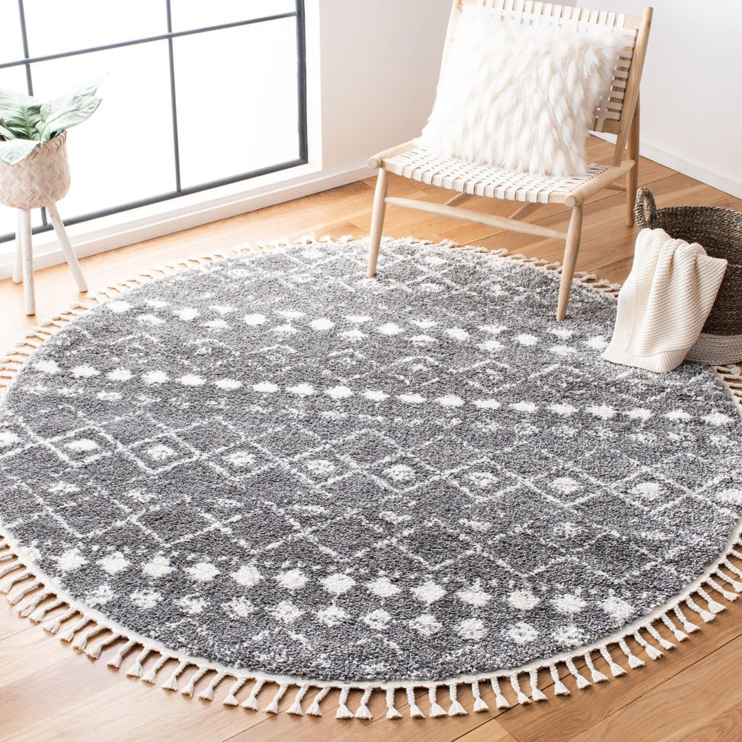 SAFAVIEH Berber Fringe Shag BFG516F Grey / Ivory Rug Image 2