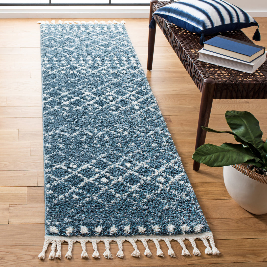 SAFAVIEH Berber Fringe Shag BFG519M Blue / Ivory Rug Image 3