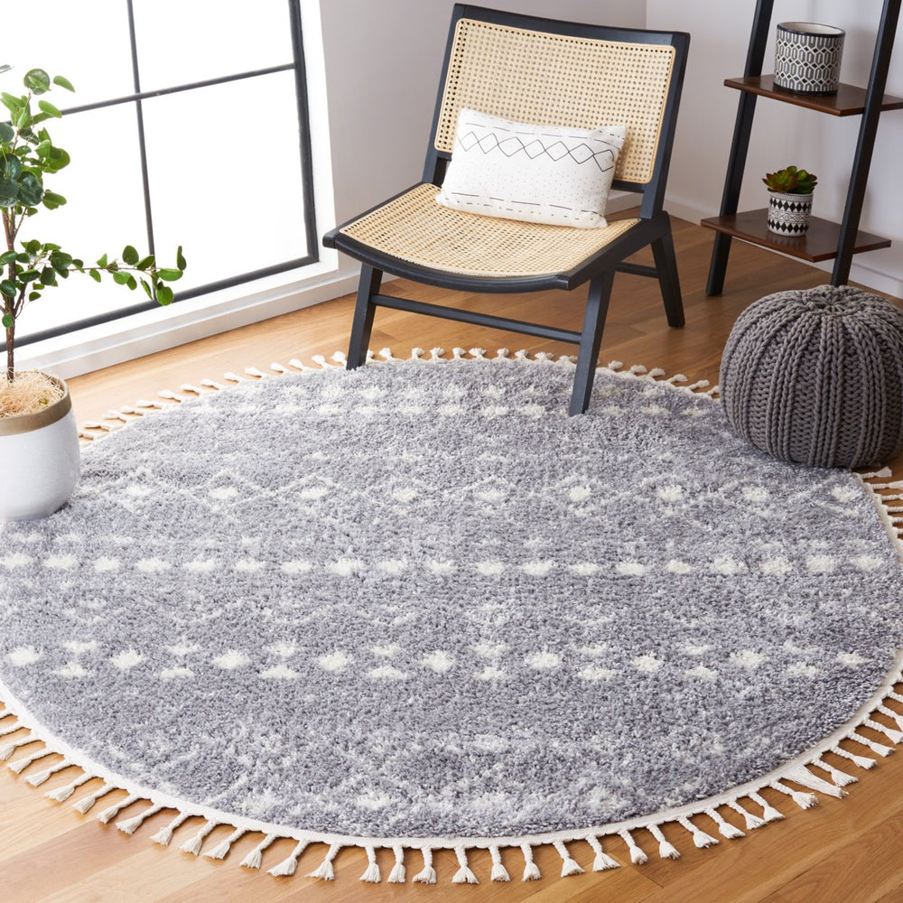 SAFAVIEH Berber Fringe Shag BFG516G Lt Grey /Ivory Rug Image 2