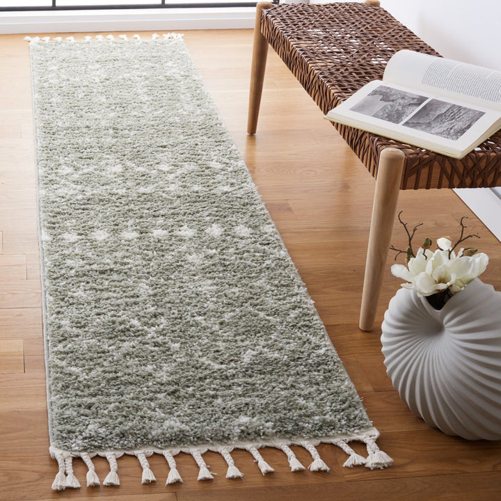 SAFAVIEH Berber Fringe Shag BFG516W Sage / Ivory Rug Image 3