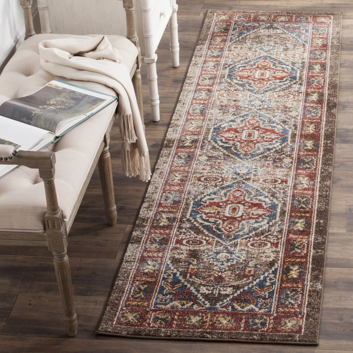 SAFAVIEH Bijar Collection BIJ621C Brown / Royal Rug Image 3