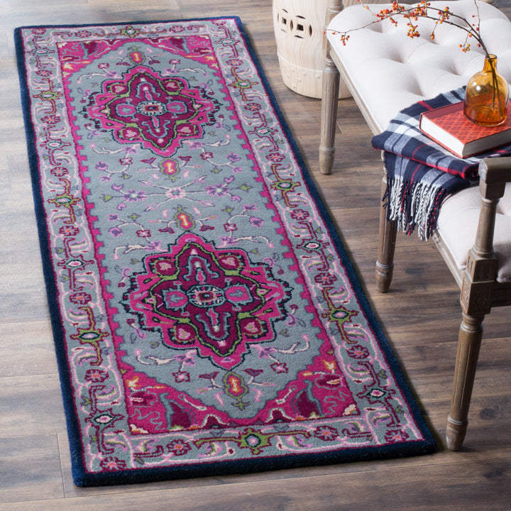 SAFAVIEH Bellagio BLG541B Handmade Grey / Pink Rug Image 3