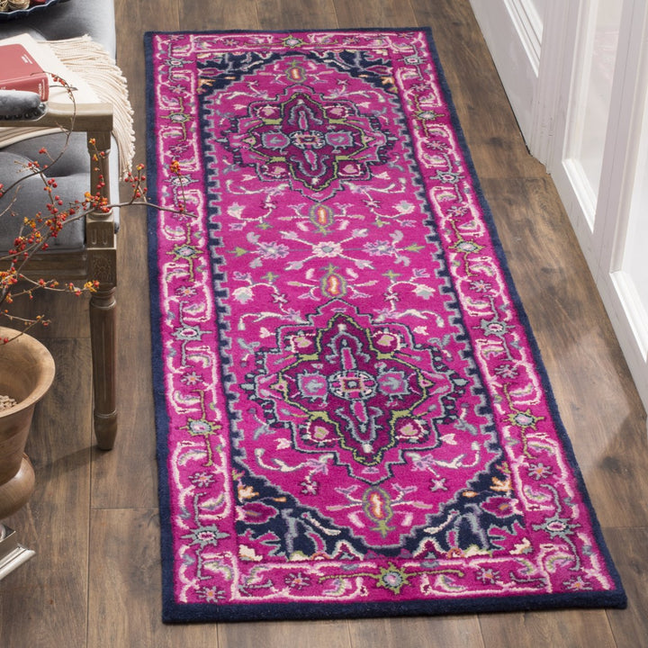 SAFAVIEH Bellagio BLG541C Handmade Pink / Navy Rug Image 3