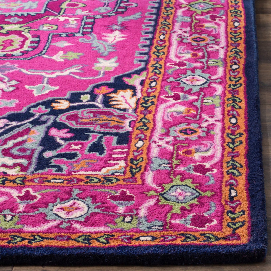 SAFAVIEH Bellagio BLG541C Handmade Pink / Navy Rug Image 7