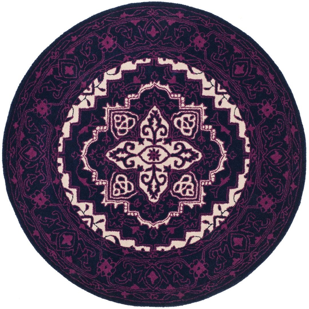 SAFAVIEH Bellagio BLG597A Handmade Purple / Ivory Rug Image 4