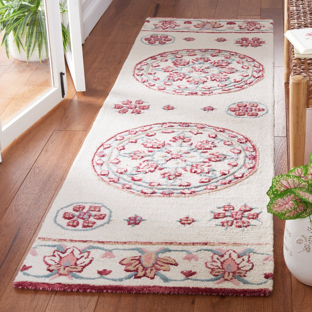 SAFAVIEH Bellagio BLG601A Handmade Ivory / Red Rug Image 2