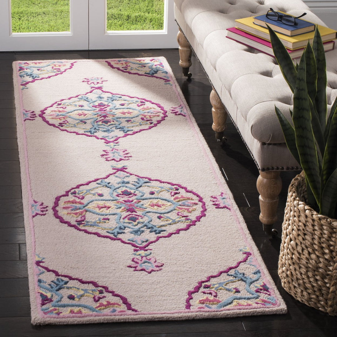 SAFAVIEH Bellagio BLG605E Handmade Light Pink /Multi Rug Image 3