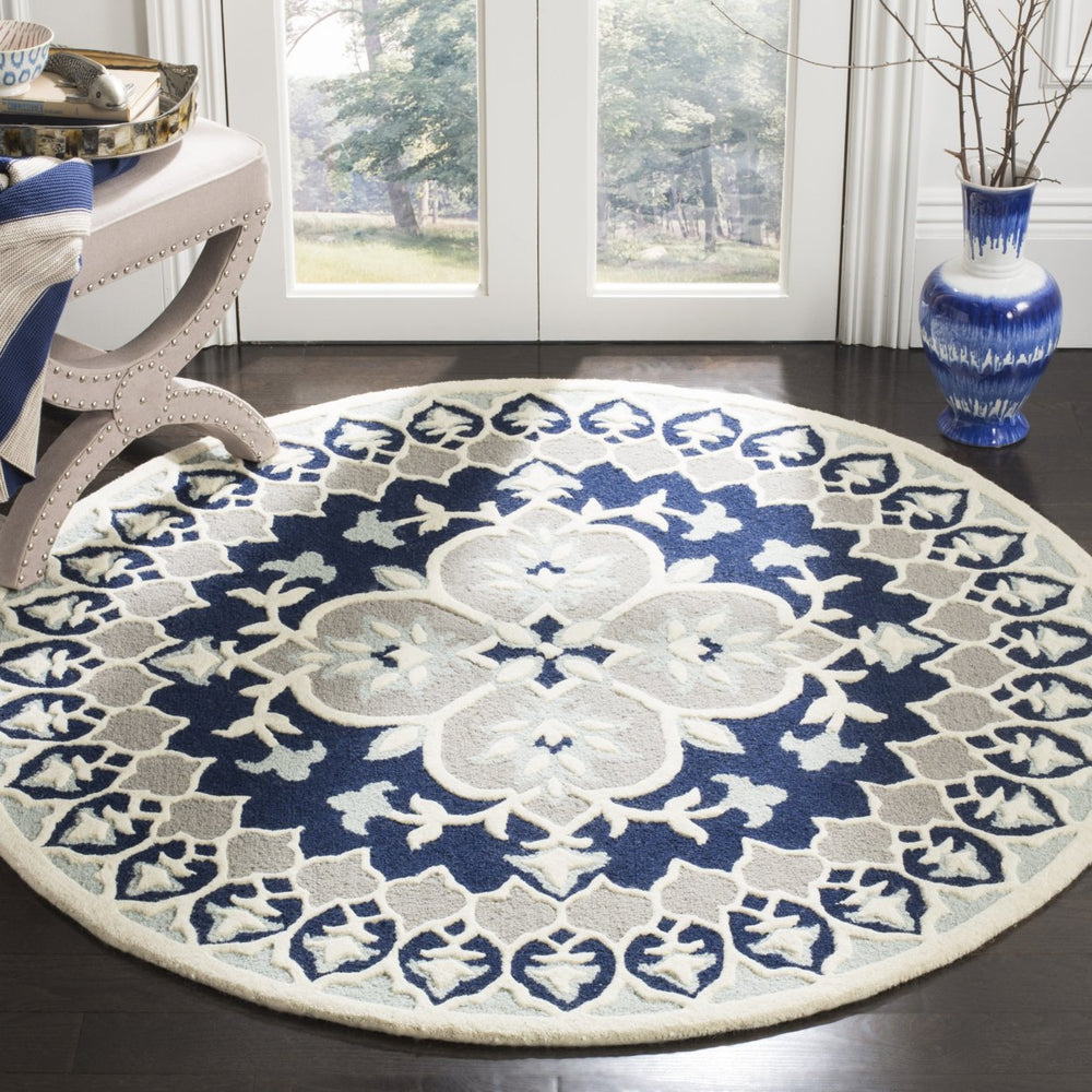 SAFAVIEH Bellagio BLG610C Handmade Navy Blue / Ivory Rug Image 2