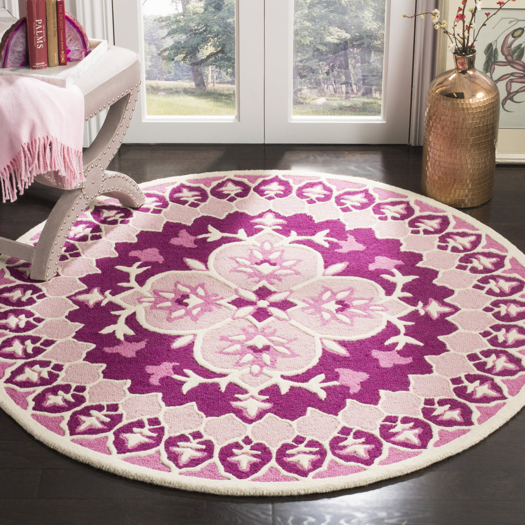 SAFAVIEH Bellagio BLG610A Handmade Pink / Ivory Rug Image 8