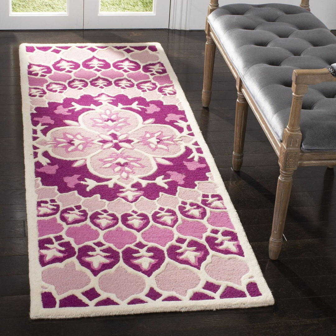 SAFAVIEH Bellagio BLG610A Handmade Pink / Ivory Rug Image 9