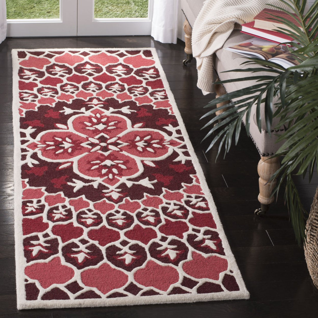 SAFAVIEH Bellagio BLG610K Handmade Red / Ivory Rug Image 9