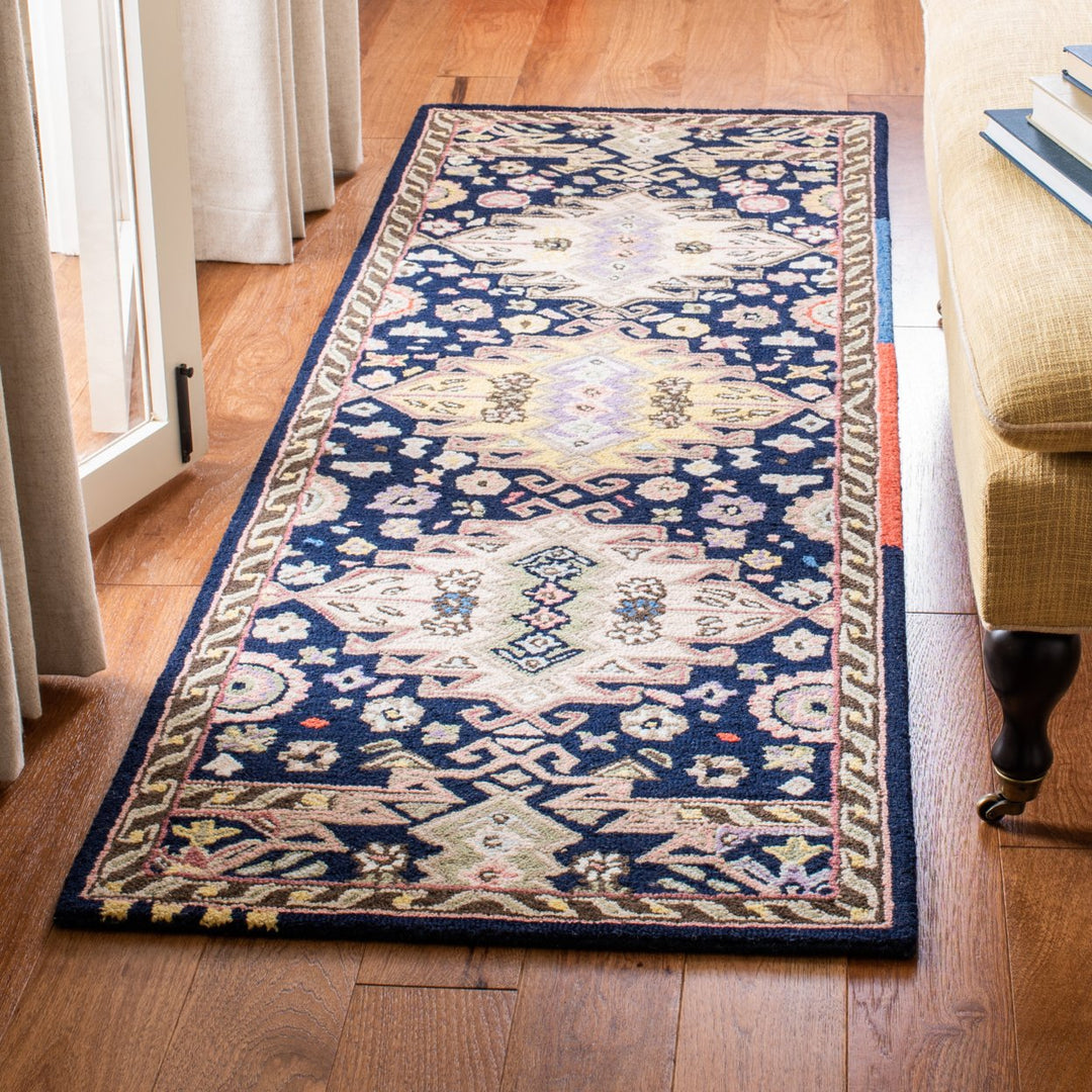 SAFAVIEH Bellagio BLG626N Handmade Navy / Sage Rug Image 3