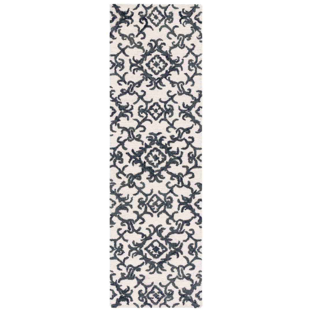 SAFAVIEH Blossom BLM104B Handmade Ivory / Black Rug Image 5