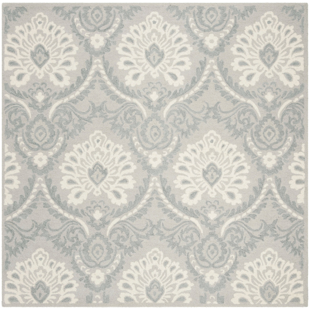 SAFAVIEH Blossom BLM106A Handmade Light Grey / Ivory Rug Image 6