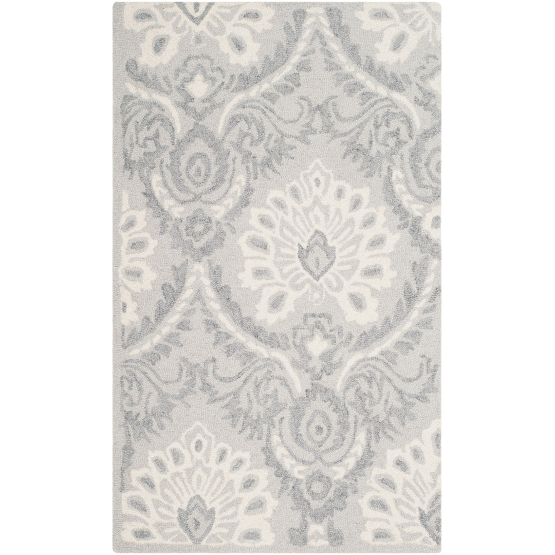 SAFAVIEH Blossom BLM106A Handmade Light Grey / Ivory Rug Image 8