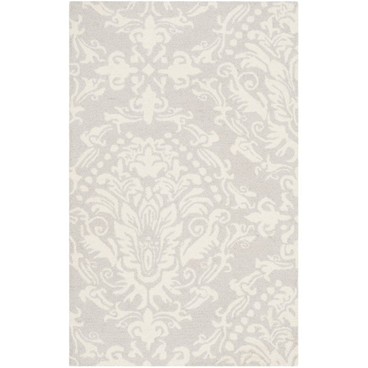 SAFAVIEH Blossom BLM107A Handmade Light Grey / Ivory Rug Image 3