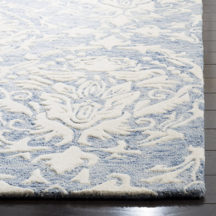 SAFAVIEH Blossom BLM107B Handmade Blue / Ivory Rug Image 7