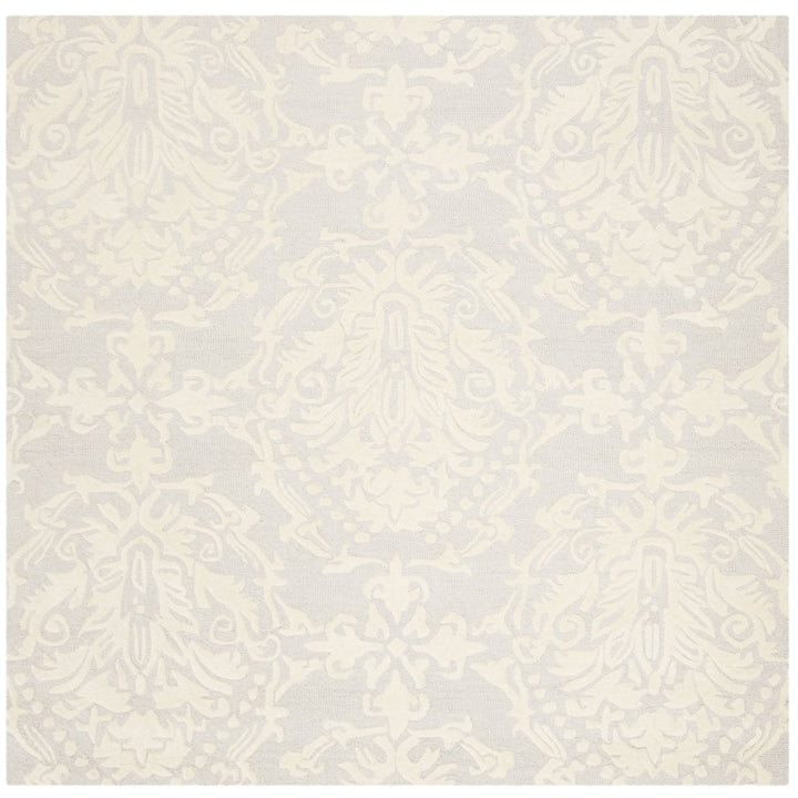 SAFAVIEH Blossom BLM107A Handmade Light Grey / Ivory Rug Image 1