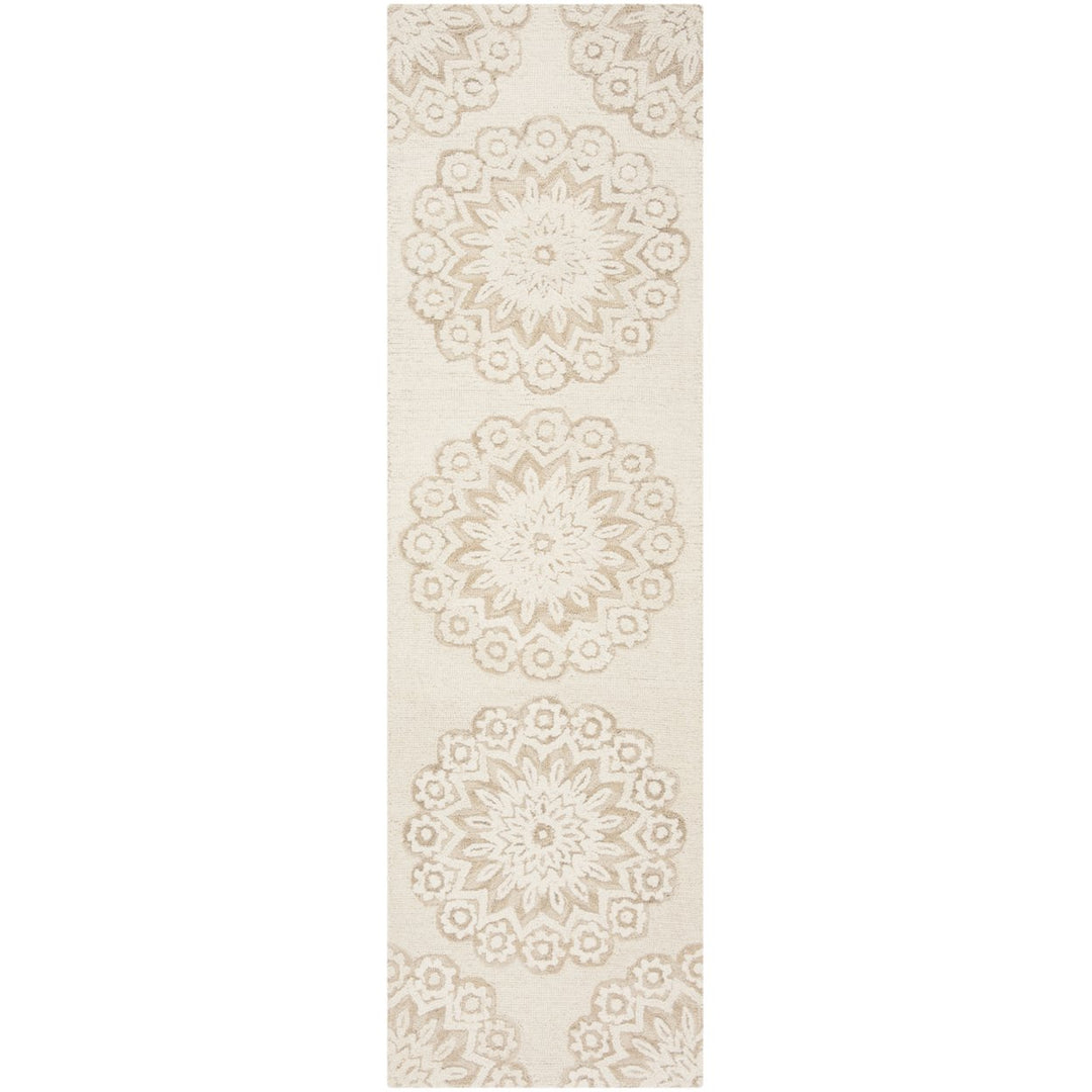 SAFAVIEH Blossom BLM108B Handmade Ivory / Beige Rug Image 6