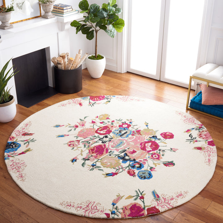 SAFAVIEH Blossom BLM575U Handmade Pink / Ivory Rug Image 9