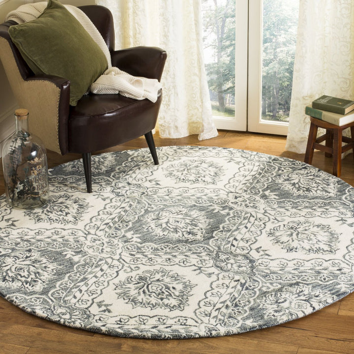 SAFAVIEH Blossom BLM601M Handmade Blue / Ivory Rug Image 2