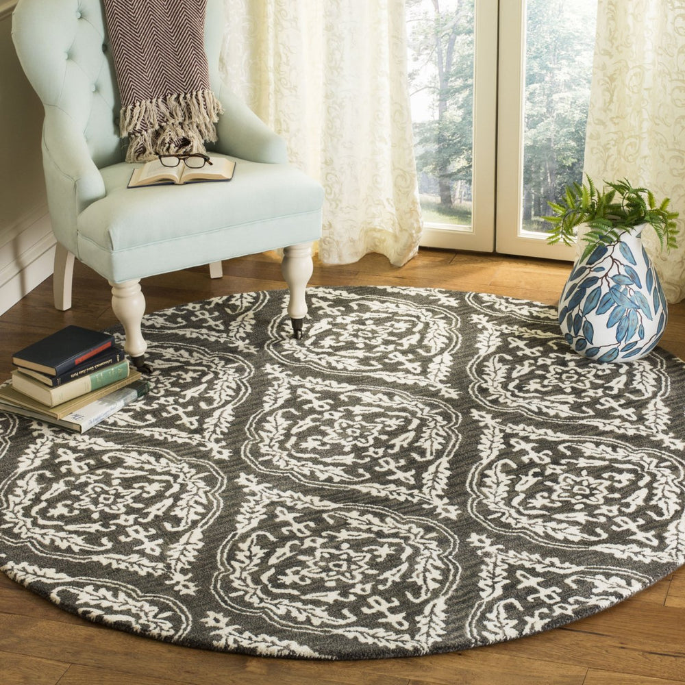 SAFAVIEH Blossom BLM602H Handmade Charcoal / Ivory Rug Image 2