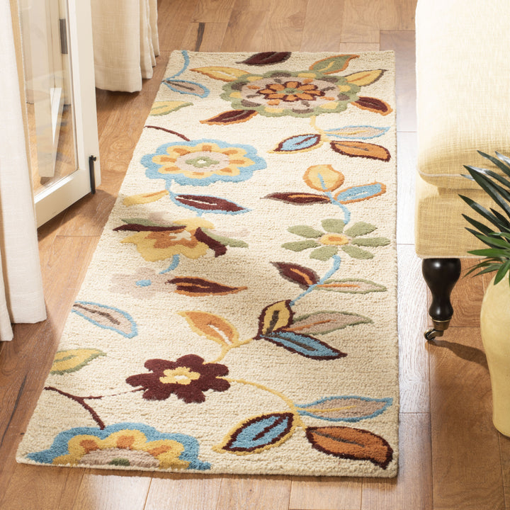 SAFAVIEH Blossom BLM677A Hand-hooked Beige / Multi Rug Image 3