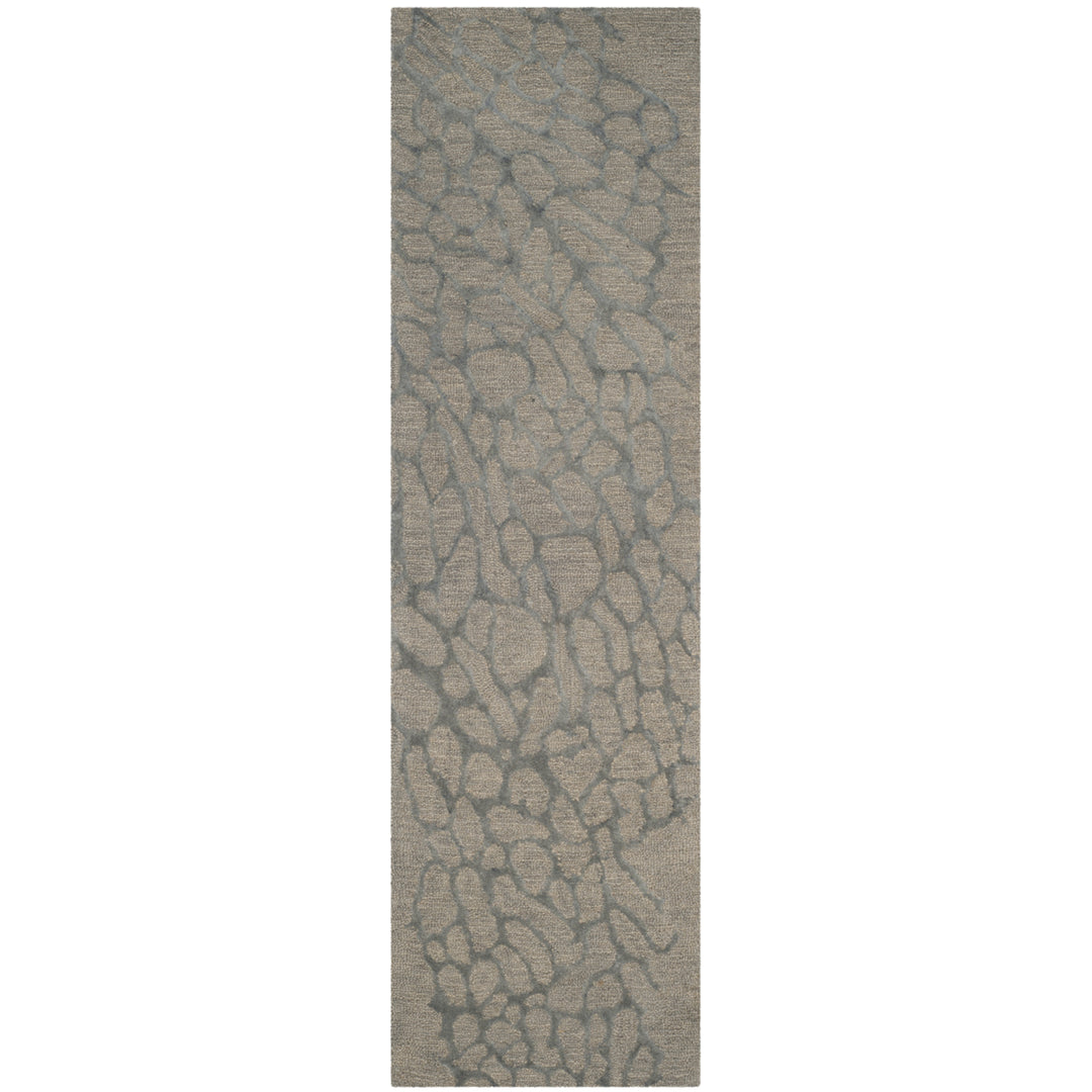 SAFAVIEH Blossom BLM695B Hand-hooked Grey / Grey Rug Image 5