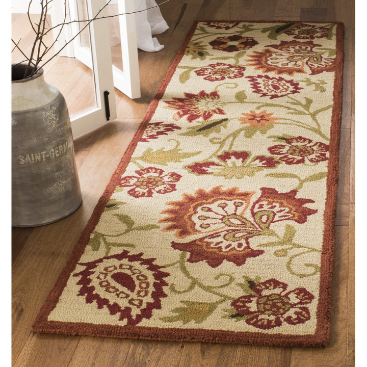 SAFAVIEH Blossom BLM862A Hand-hooked Beige / Multi Rug Image 3