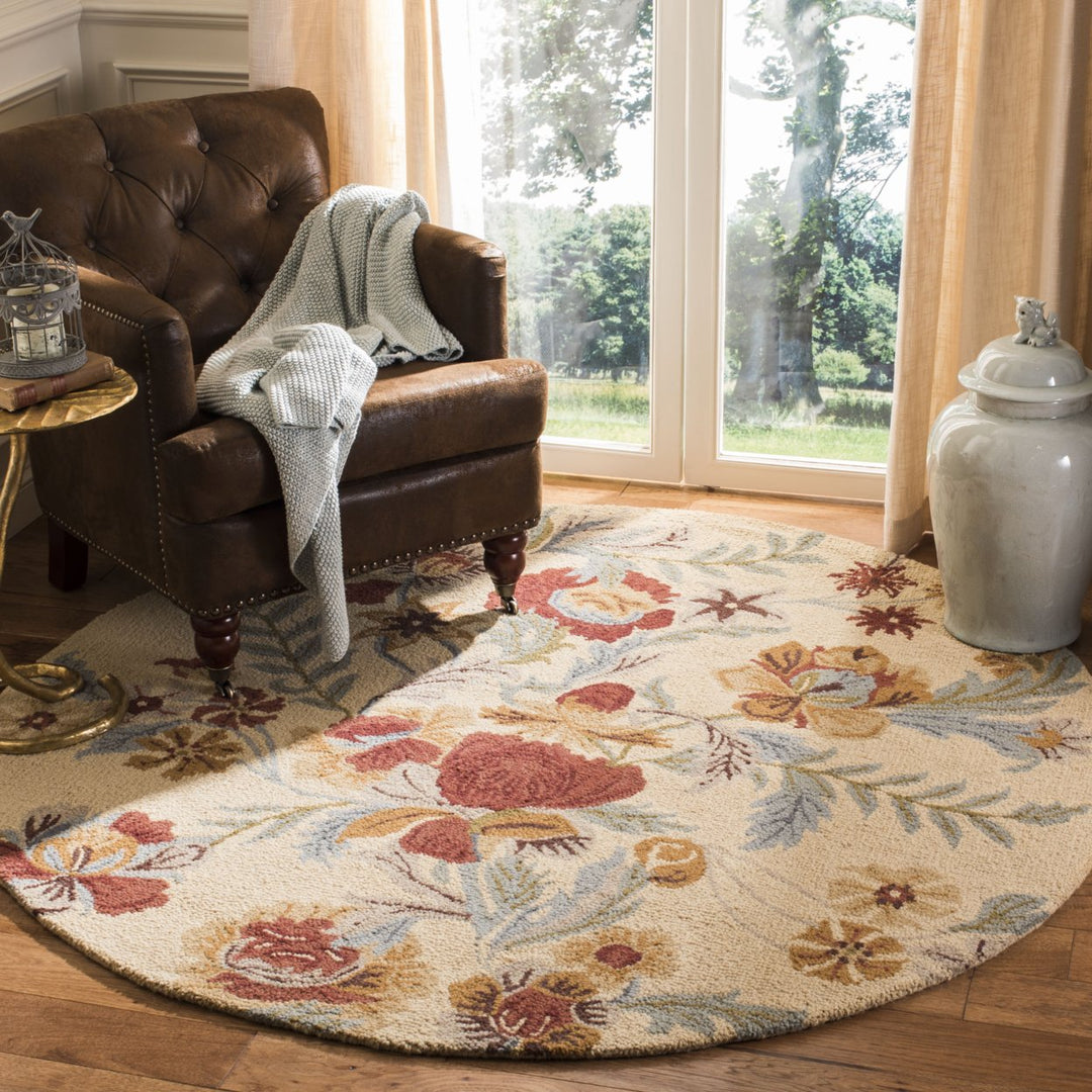 SAFAVIEH Blossom BLM915B Hand-hooked Beige / Multi Rug Image 2