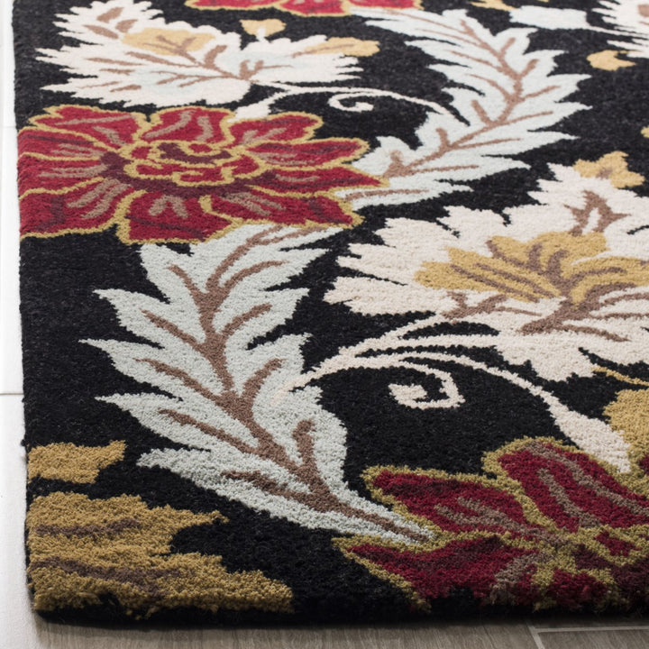 SAFAVIEH Blossom BLM921A Hand-hooked Black / Multi Rug Image 7