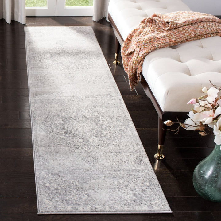 SAFAVIEH Brentwood Collection BNT802F Grey / Ivory Rug Image 9