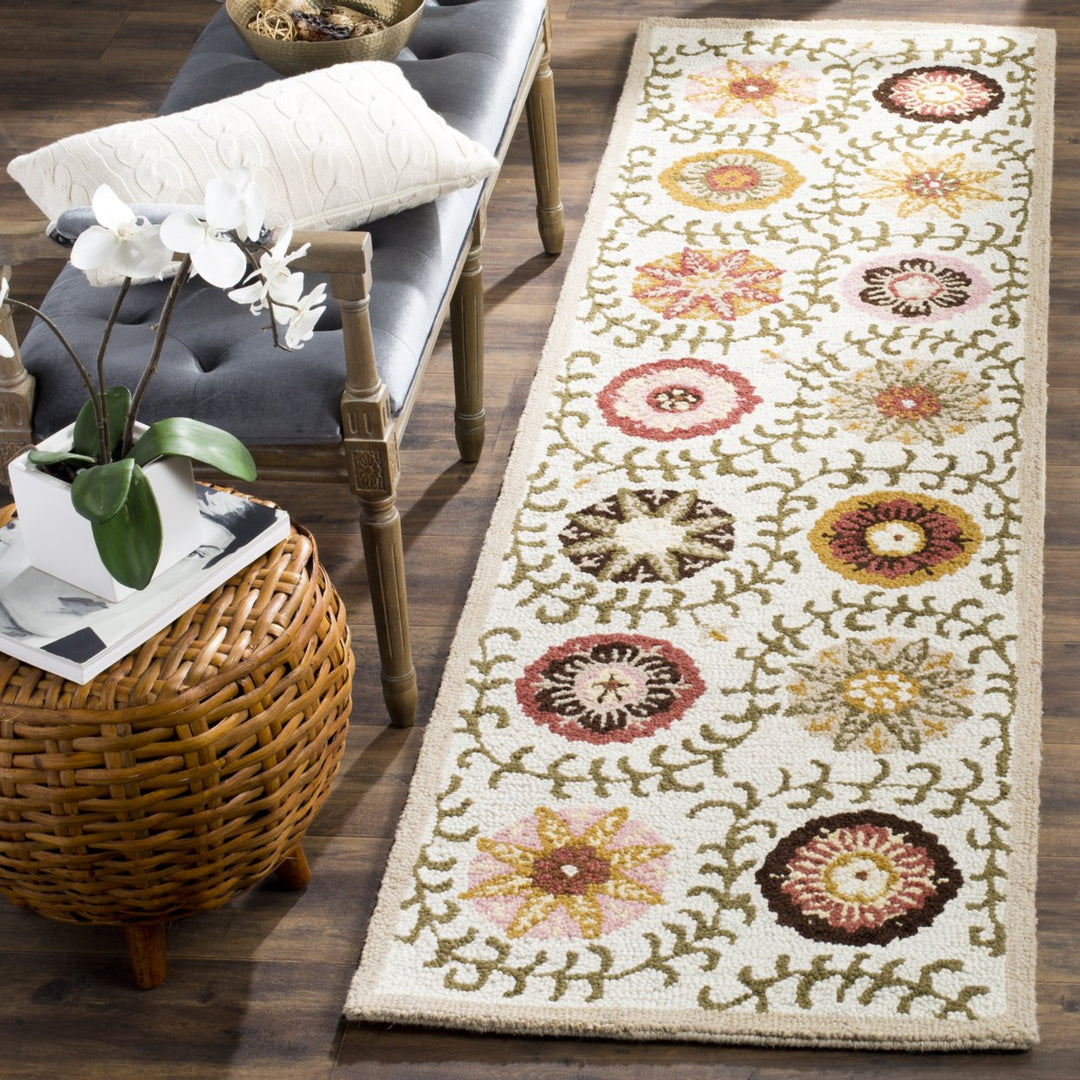 SAFAVIEH Blossom BLM951A Hand-hooked Ivory / Multi Rug Image 9