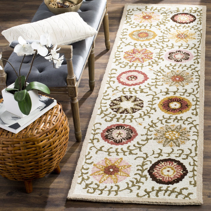 SAFAVIEH Blossom BLM951A Hand-hooked Ivory / Multi Rug Image 9