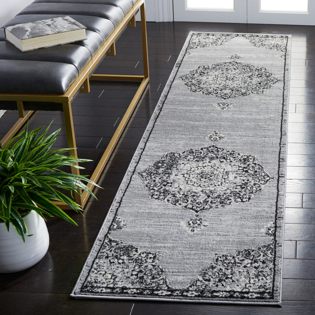 SAFAVIEH Brentwood Collection BNT802H Grey / Black Rug Image 3