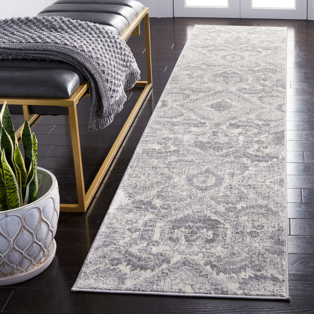 SAFAVIEH Brentwood BNT827F Grey / Light Grey Rug Image 3